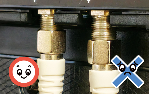 コネクタはしっかり差し込む